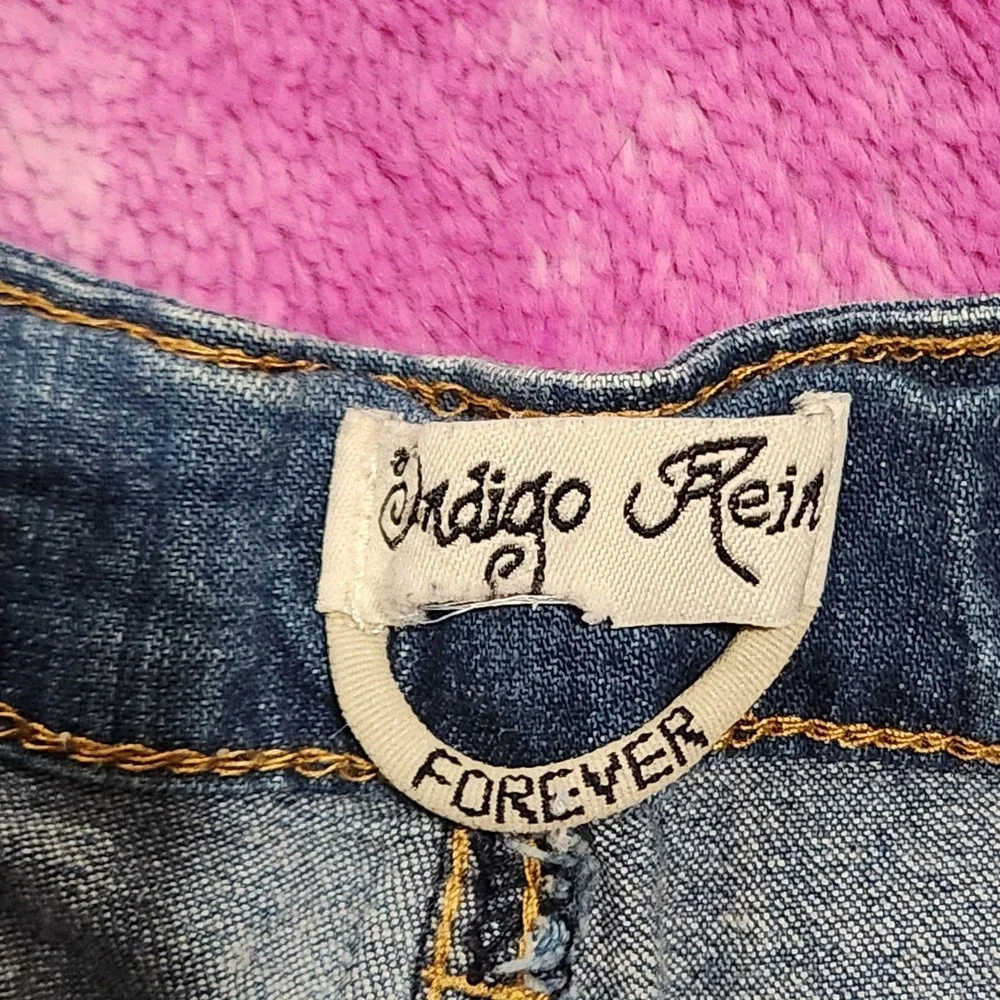 Indigo Rein Jeans Women's Size 1 Ultra‎ Low Rise Skinny Blue Embroidered Pocket